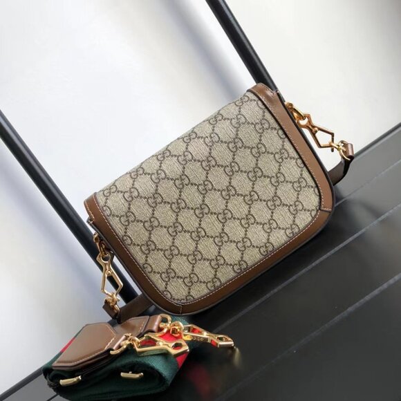 Gucci Chain Bags, Wallets - Picture 3 of 9